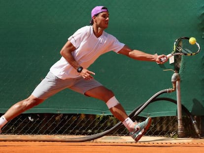 Rafa Nadal, durante una sesión de entrenamiento en Montecarlo.