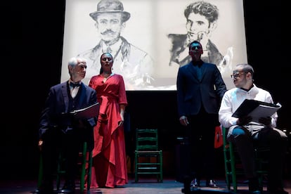 Desde la izquierda, David Strathairn, que interpreta a Falla, la bailaora Sonia Olla, el cantaor Ismael Fernández y Robin de Jesús, el miércoles en el ensayo general de 'Entwined: Love's Magician'.