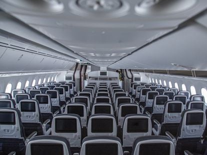 Interior del nuevo avión Dreamliner 787-9 de Aeroméxico, en Ciudad de México.