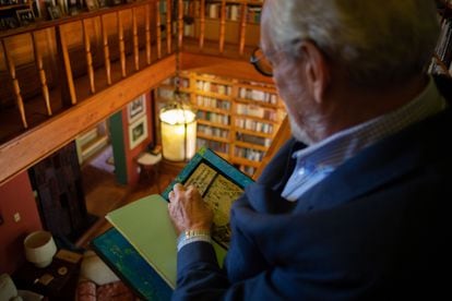 Gonzalo Celorio shows a first edition of 'One Hundred Years of Solitude', the novel by Colombian writer Gabriel García Márquez. 