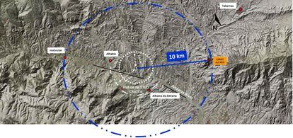 Vista aérea del posible cráter de Tabernas. Los autores de la investigación han sobreimpreso el diámetro del cráter y el alcance del colapso de la estructura. El mapa base es del Instituto Geográfico Nacional.