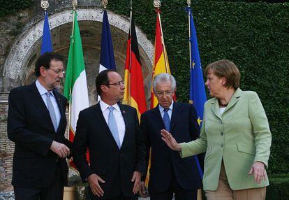 Mariano Rajoy, Mario Monti, François Hollande y Angela Merkel en Roma el 22 de junio.
