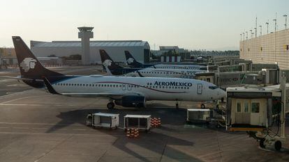 Flota aérea de Grupo Aeromexico en el Aeropuerto Internacional de la Ciudad de México.