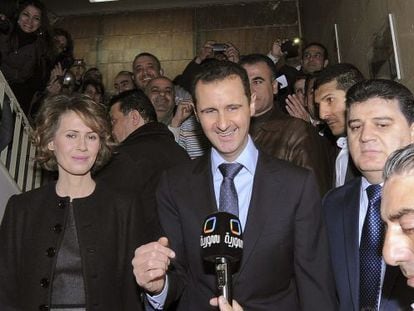 Asma el Asad, junto a su esposo en febrero en Damasco.