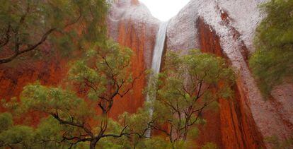 Una cascada en Kantju Gorge, luego de que lloviera en noviembre de 2013.