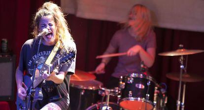 Hinds en la sala El Sol.