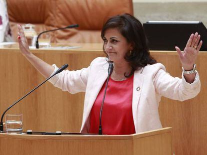 La candidata socialista Concha Andreu, este jueves durante la sesión de investidura en el Parlamento riojano.