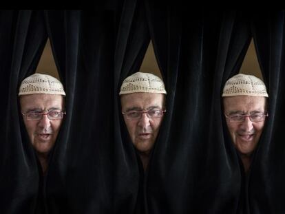 Carles Santos, multiplicat per tres en el fotomontatge de Gianluca Battista. 