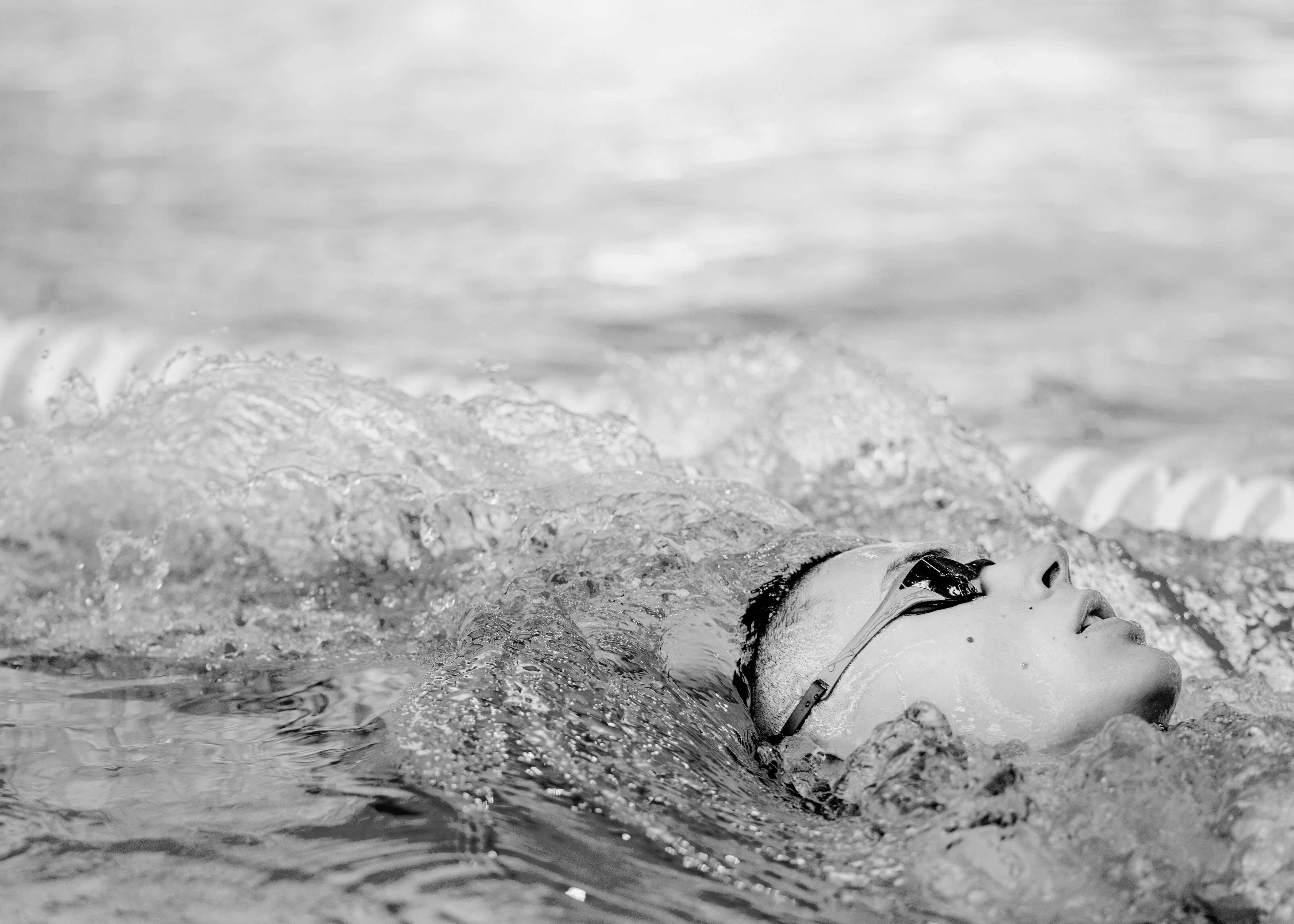 El nadador rumano, en pleno entrenamiento. Ni un gesto de fatiga, ni una mueca de estrés altera sus facciones mientras lleva su cuerpo al límite cada mañana.