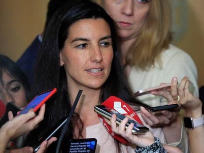 La candidata de Vox a la Presidencia de la Comunidad de Madrid, Rocío Monasterio, en declaraciones a los medios este martes en la Asamblea, donde ha arrancado la XI Legislatura.