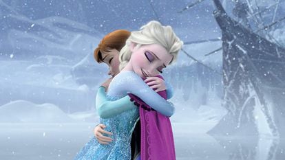  FROZEN 2013 Disney Enterprises animation. Elsa in blue meets her sister Anna 