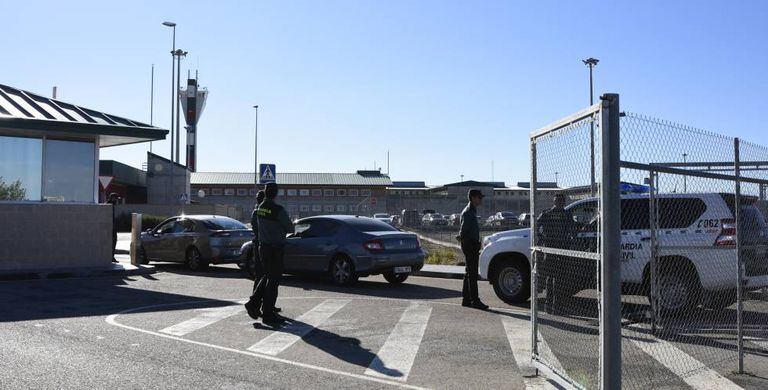 Control de acceso al centro penitenciario Madrid VII, en la localidad de Estremera.