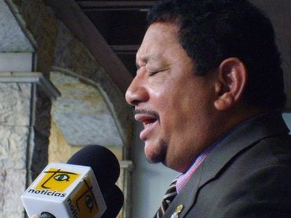 Lisandro Meza en una conferencia de prensa de 2007.