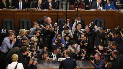 Mark Zuckerberg antes de su comparecencia en el Senado.