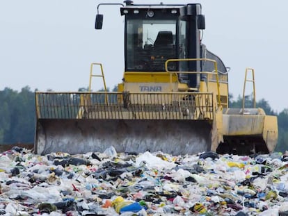 Waste Management paga 4.900 millones de dólares para ser el rey de la basura