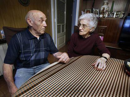 Quim y Antonia comentan la votación del domingo en Martorell