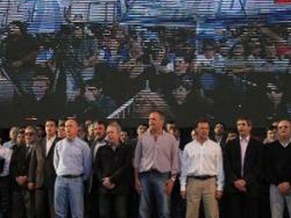 Gobernadores argentinos anunciaron la retirada de concesiones a YPF el 14 de marzo de 2012