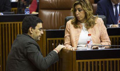 Susana D&iacute;az y Mario Jim&eacute;nez en el Parlamento de Andaluc&iacute;a.
