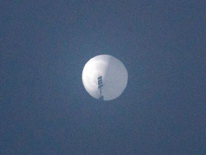 Un presunto globo espía chino en el cielo sobre Montana, Estados Unidos, el 1 de febrero.