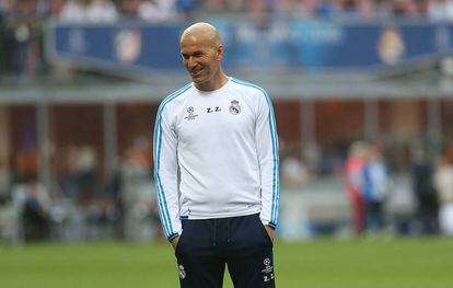 Zidane en un entrenamiento en San Siro. 