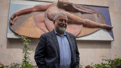 Carlos Heredia Zubieta, economista y académico mexicano del CIDE, a las afueras del museo de Memoria y Tolerancia, en Ciudad de México, el 15 de agosto de 2022.