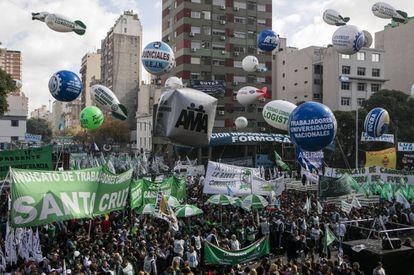 Marcha de las cinco centrales obreras de Argentina. 