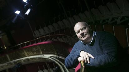 Declan Donnellan, en 2016 en el teatro María Guerrero de Madrid.