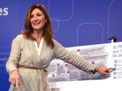 La portavoz de Vivienda del PP, Alicia Mart&iacute;nez, presenta la campa&ntilde;a &#039;Que no te lo cuenten a medias&#039;.