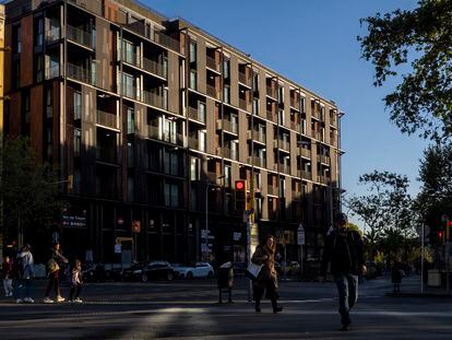 Edificio de pisos dedicados en exclusiva al alquiler temporal, en Barcelona.