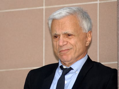 El actor Robert Blake, en noviembre de 2005, mientras era juzgado por el homicidio de su esposa.