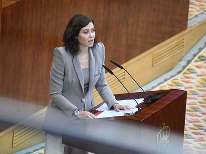 La presidenta de la Comunidad de Madrid, Isabel Díaz Ayuso, durante el pleno de su investidura, en la Asamblea de Madrid, a 21 de junio de 2023.