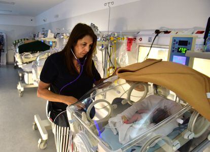 Contact premature babies