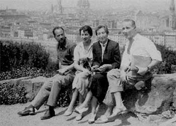 De izquierda a derecha: Ramón Gaya, Clarita James, Concha Albornoz y Juan Gil-Albert, en Florencia en 1952.