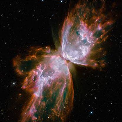 Nebulosa planetaria NGC 6302, con forma de mariposa.