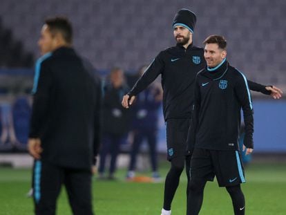 Messi, en el entrenamiento con sus compañeros.