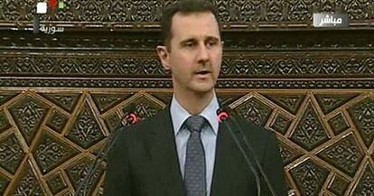 El presidente El Asad pronuncia un discurso en el Parlamento.