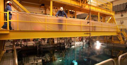 Piscina en la que se almacena el uranio enriquecido ya usado, en el reactor de la central nuclear de Cofrentes (Valencia), propiedad de Iberdrola.