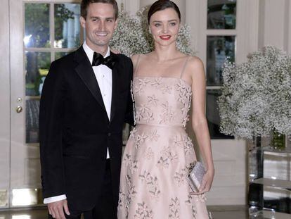 Miranda Kerr y su pormetido Evan Spiegel, en una cena de Estado en la Casa Blanca.