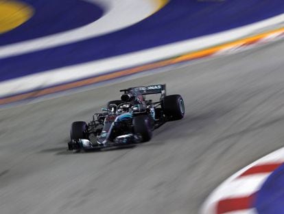 Lewis Hamilton, durante la sesión de clasificación en Singapur.