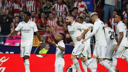 Rodrygo celebra el primer gol con su equipo.