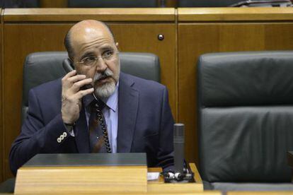 El parlamentario socialista Txarli Prieto, en una sesi&oacute;n reciente de la C&aacute;mara vasca.