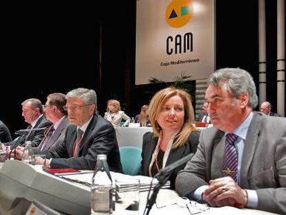 Los principales directivos de la CAM, en una asamblea de la entidad celebrada en marzo del pasado a&ntilde;o en Alicante.