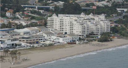 Vista aérea de la urbanización Banana Beach en Marbella (imagen de archivo).