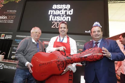 NACHO SOLANA CON ARZAK Y JOSELITO / J. PEÑAS