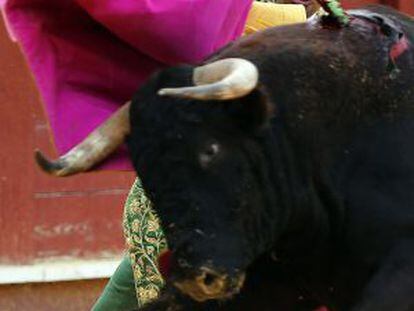 Morante de la Puebla, durante la faena de ayer a su primer toro.