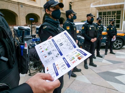 Agentes de la Policía Nacional, en un acto celebrado en Zaragoza este martes.