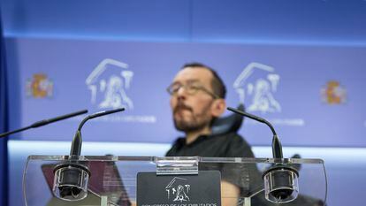 El portavoz de Unidas Podemos en el Congreso, Pablo Echenique, en una rueda de prensa.