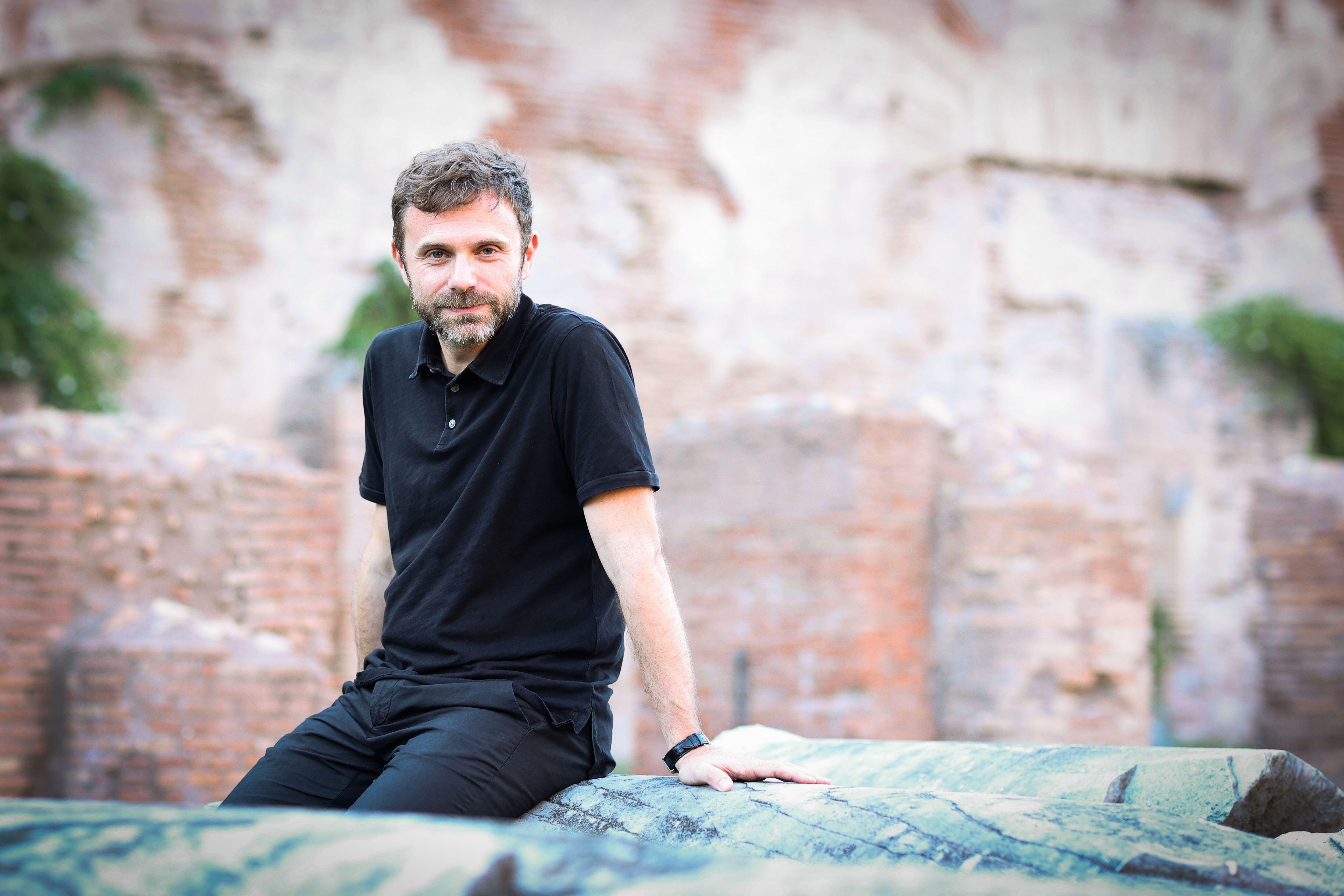 Paolo Giordano: “Escribir es una forma de decir la verdad a través de la reinvención de la realidad”