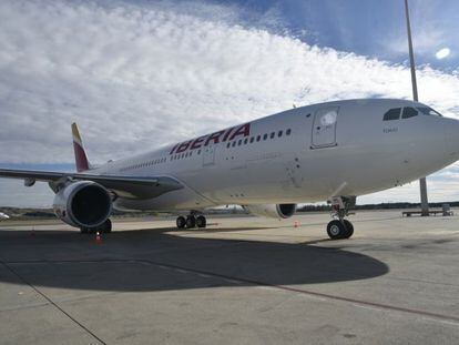 Iberia ha bautizado con el nombre de Tokio a su décimo Airbus 330-200, recién recibido e integrante de un pedido de 29 unidades de largo radio que acabarán de llegar en 2020. Así se celebra la vuelta a la capital japonesa el pasado octubre. Está previsto que el aparato vuele a América y Asia.