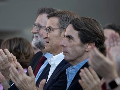 Mariano Rajoy, Alberto Núñez Feijóo y José María Aznar, en Valencia, el pasado 5 de febrero.